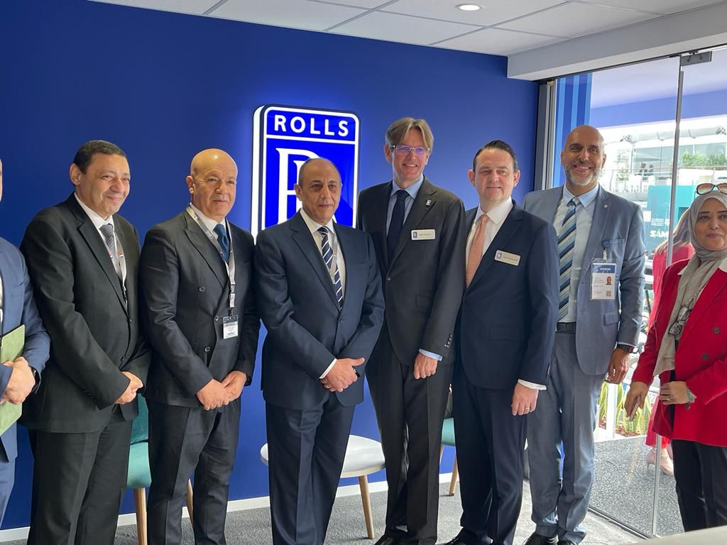 وزير الطيران