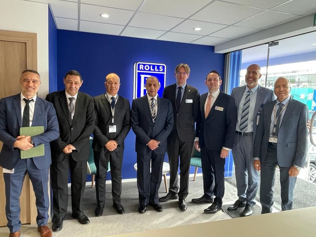 وزير الطيران