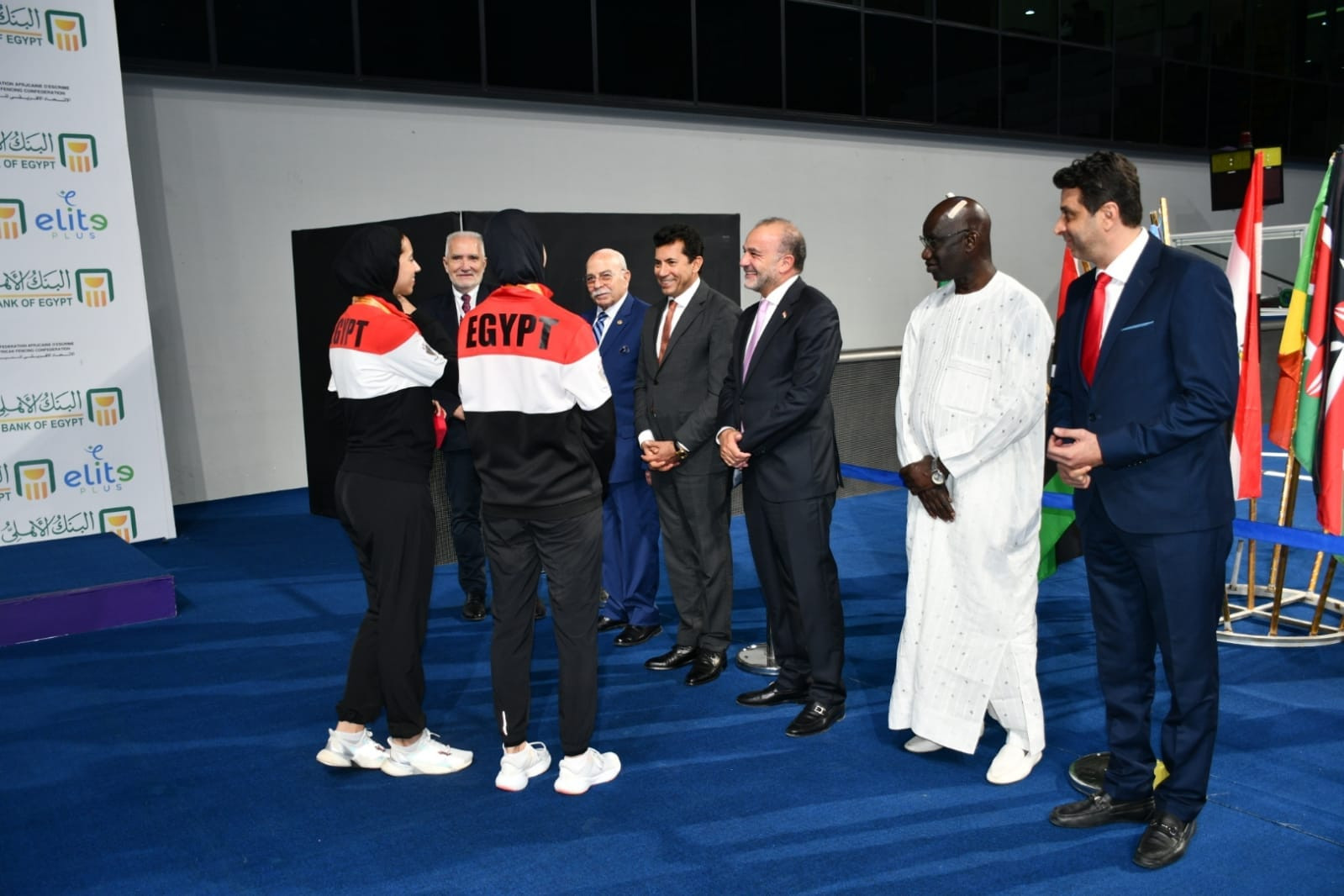 وزير الشباب والرياضة يشهد نهائيات اليوم الأول لبطولة أفريقيا للسلاح