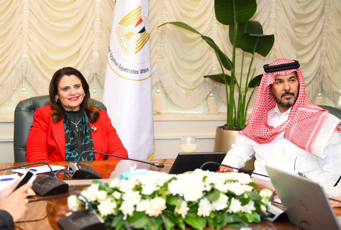 وزيرة الهجرة والملحق العمالي السعودي