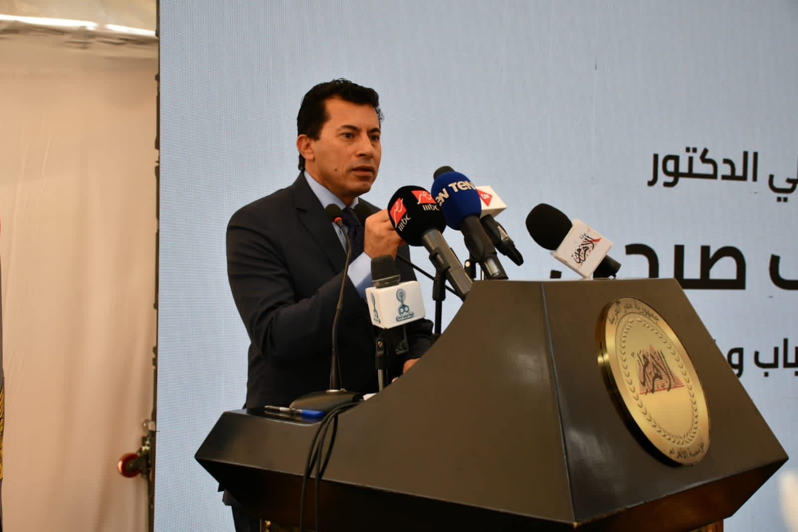 وضع حجر الأساس لنادى الإهرام