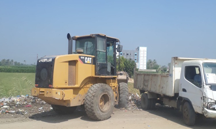 صور..محافظ المنيا يوجه بمواصلة حملات النظافة ورفع الاشغالات بالمراكز و