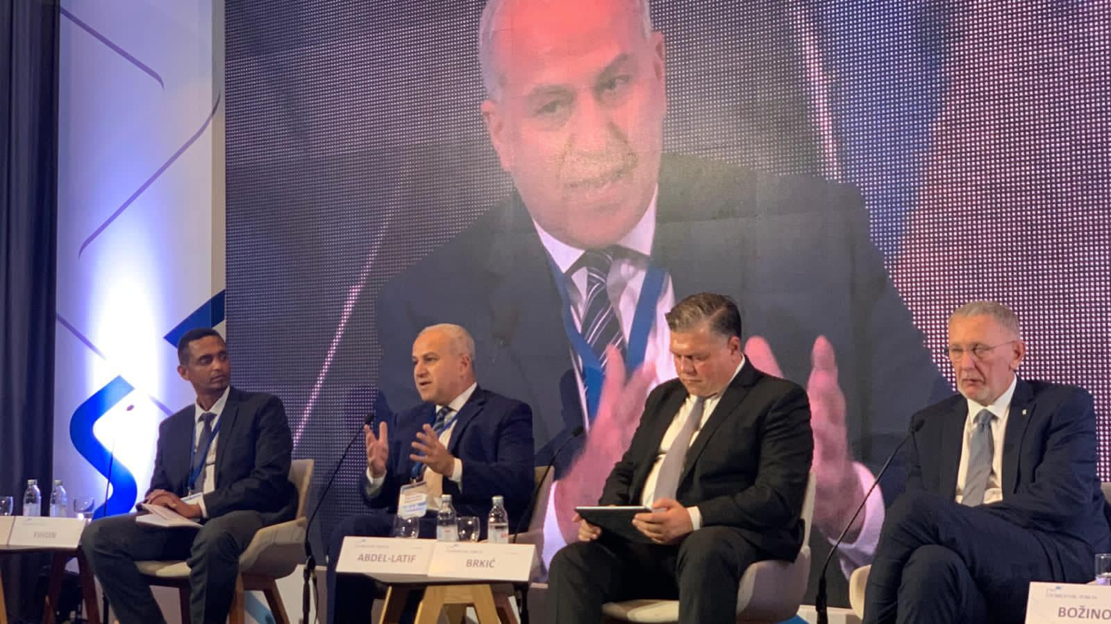 مدير مركز القاهرة