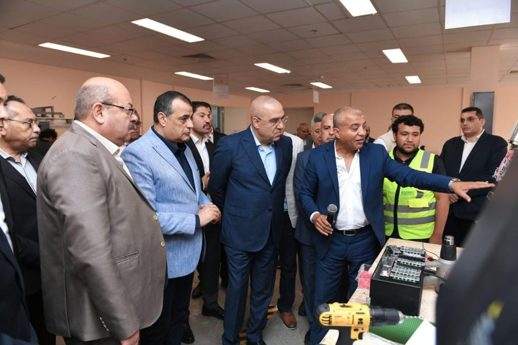 مصنع المصاعد الكهربائية