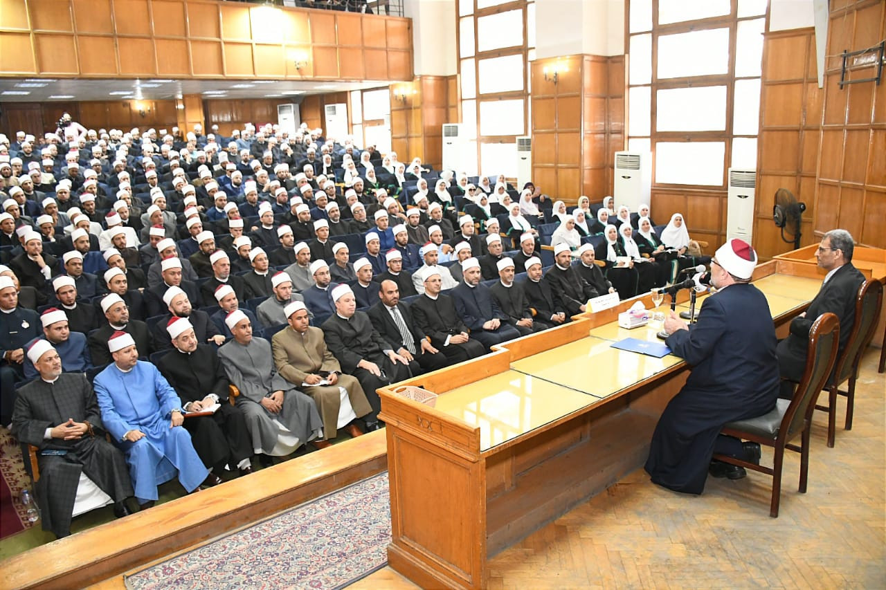 وزير الاوقاف والتمكن من اللغة العربية