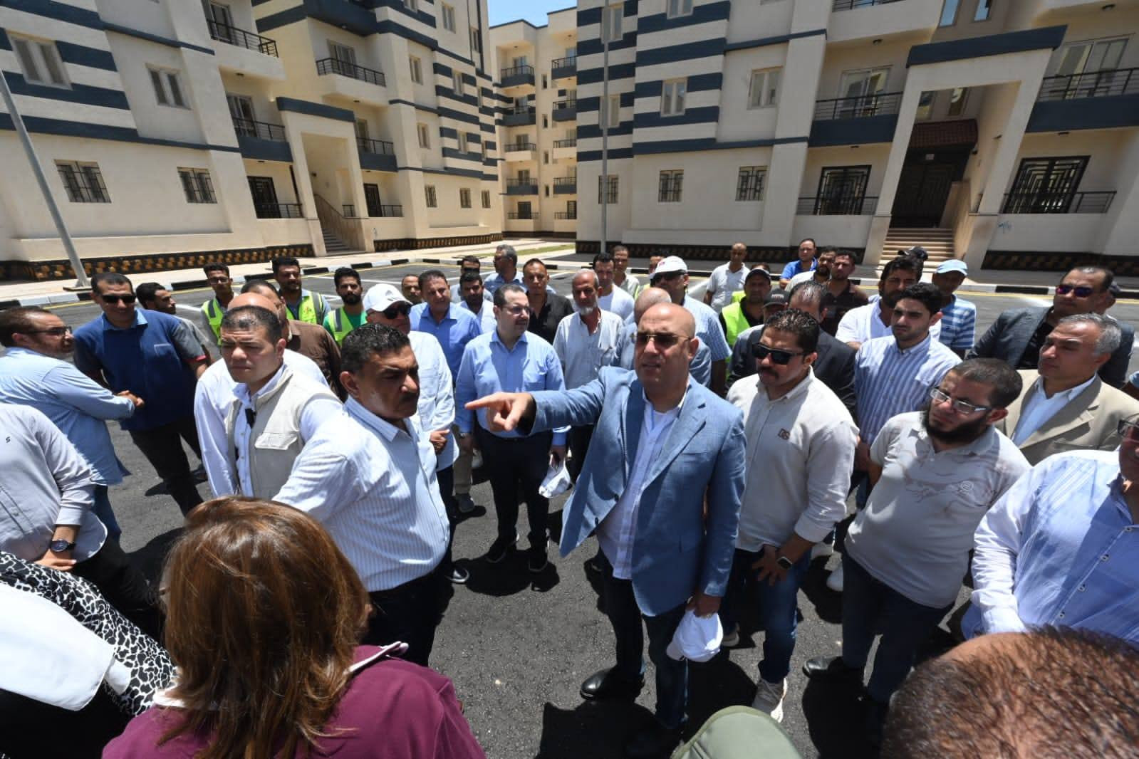 وزير الإسكان