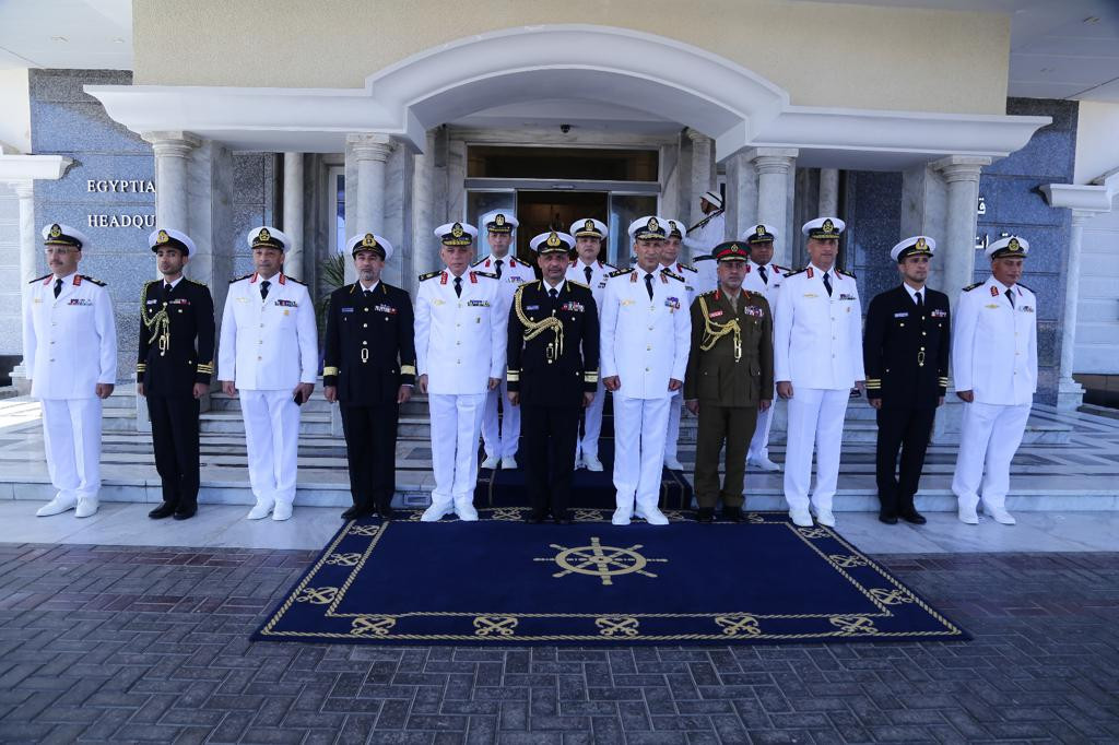 القوات البحرية