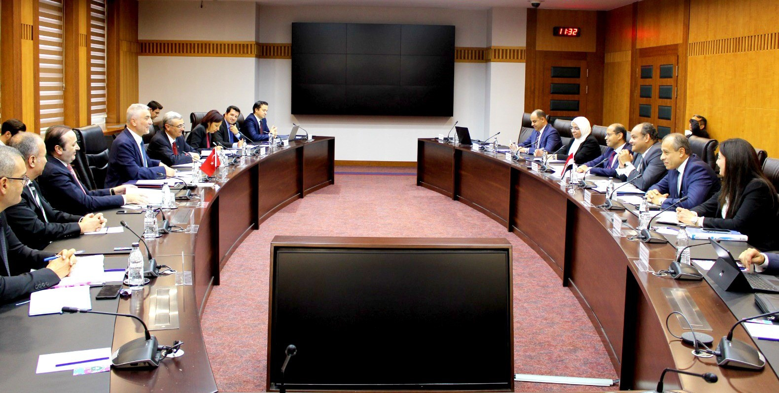 وزير التجارة والصناعة