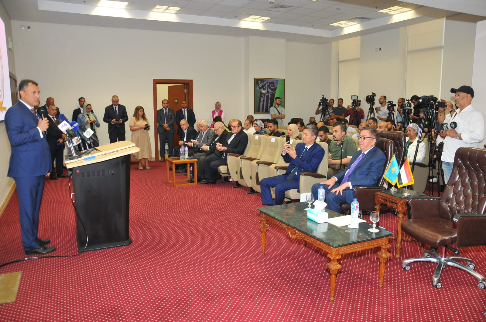 وزير السياحة