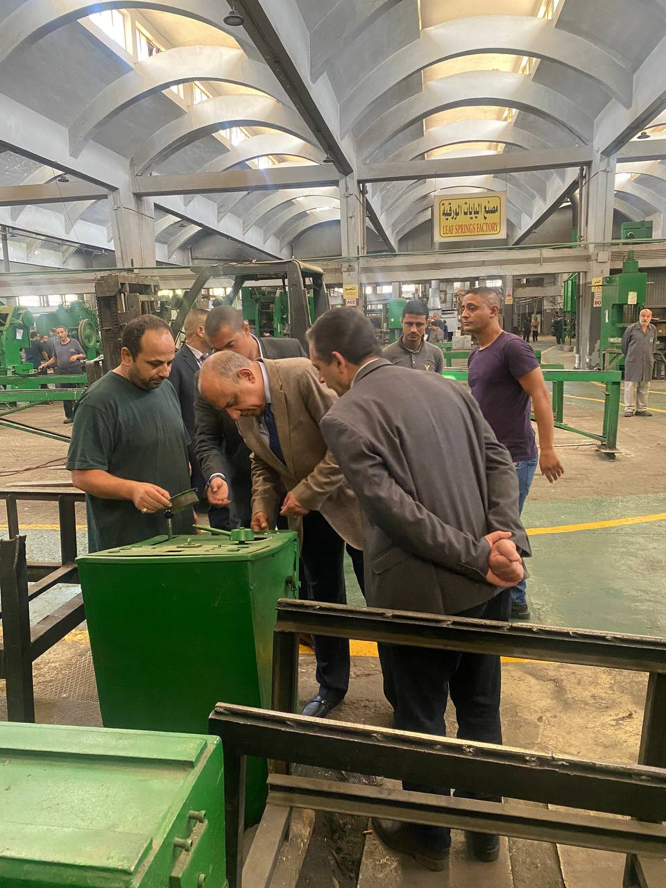 وزير قطاع الأعمال وشركة اليايات