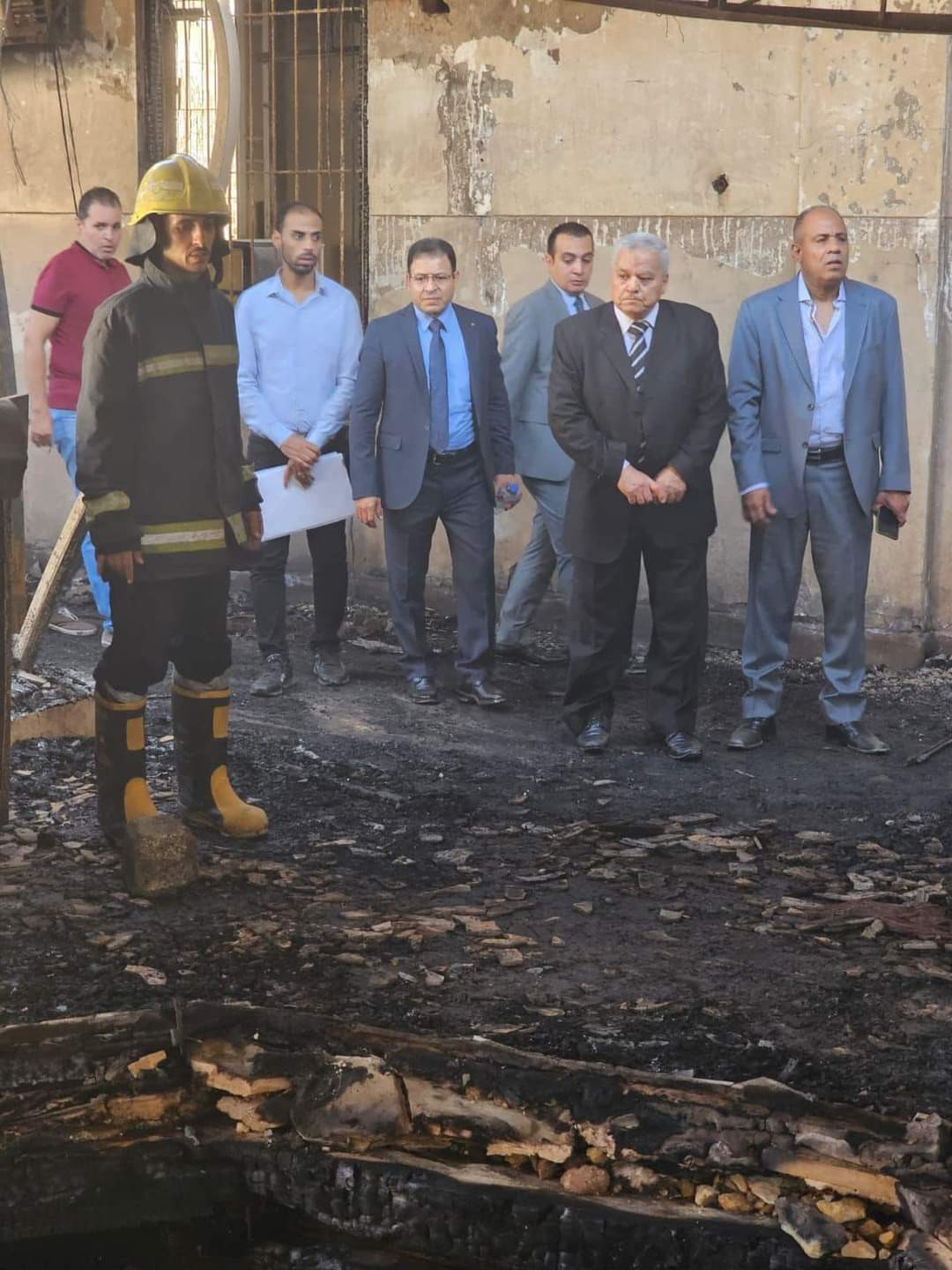 النيابة تعاين حريق الاوقاف