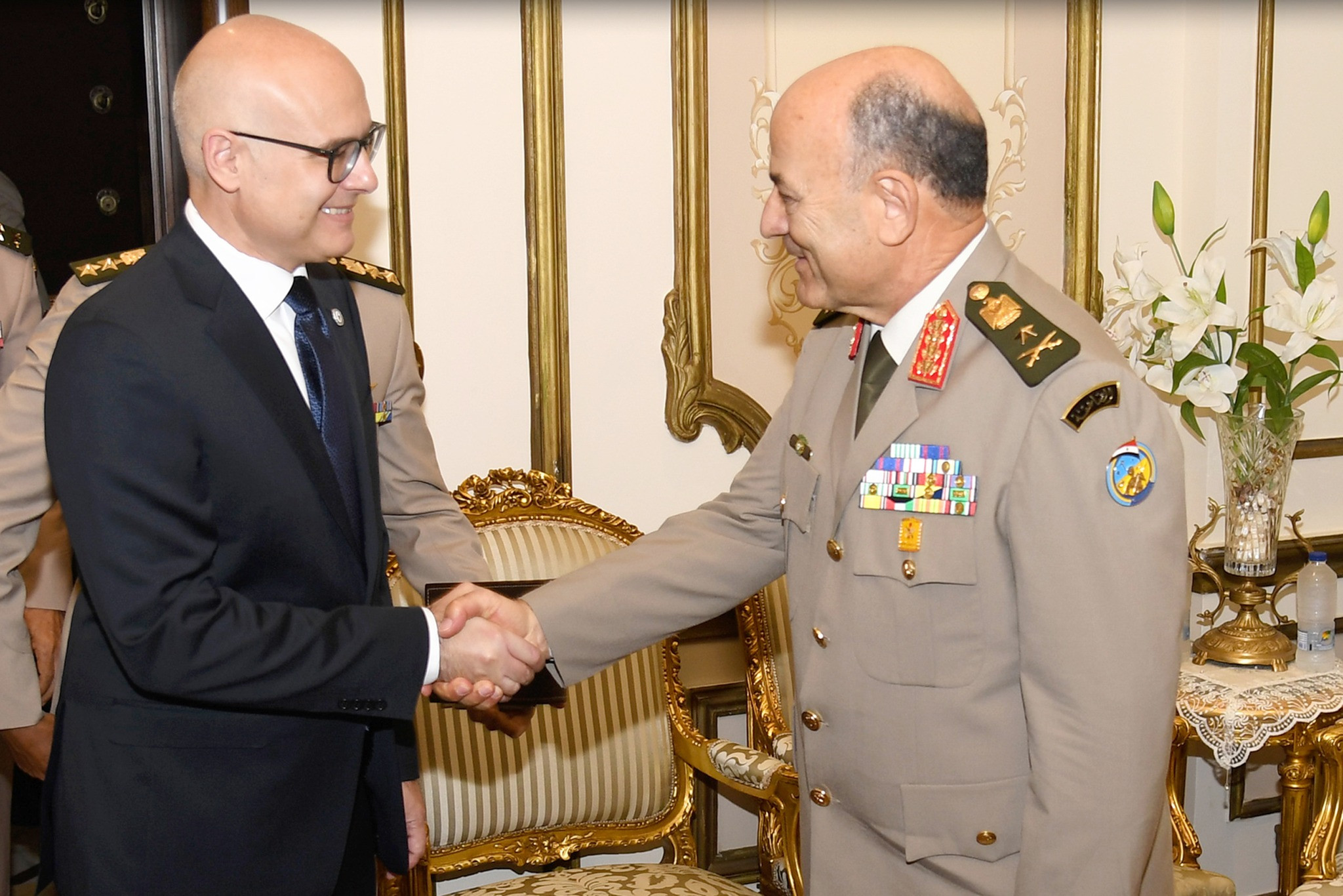 وزير الدفاع ونظيره الصربي