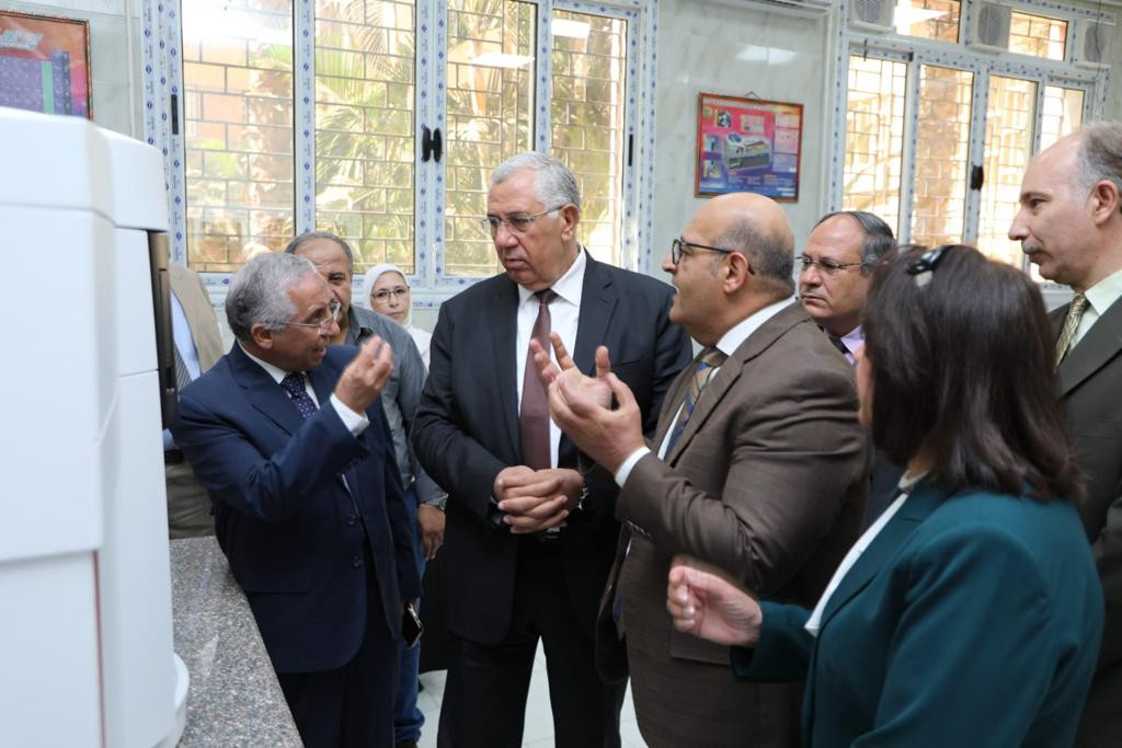 وزير الزراعة