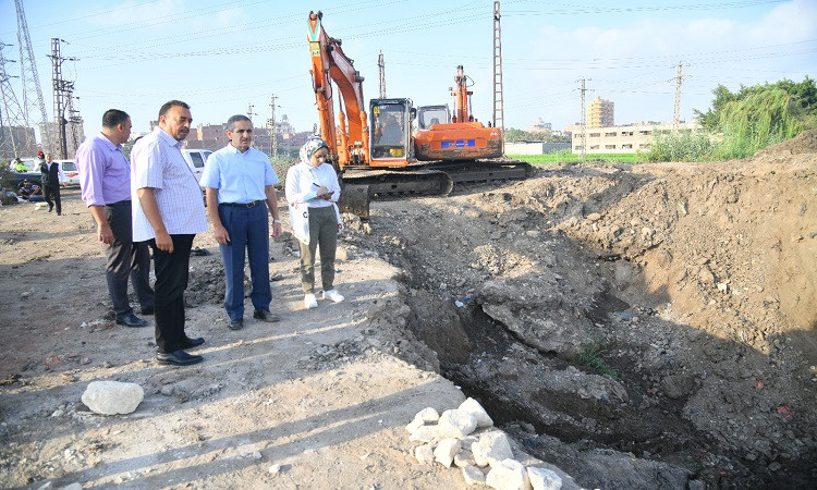 محافظ الغربية يتفقد مشروعات الرصف والتطوير بكفر الزيات والمحلة