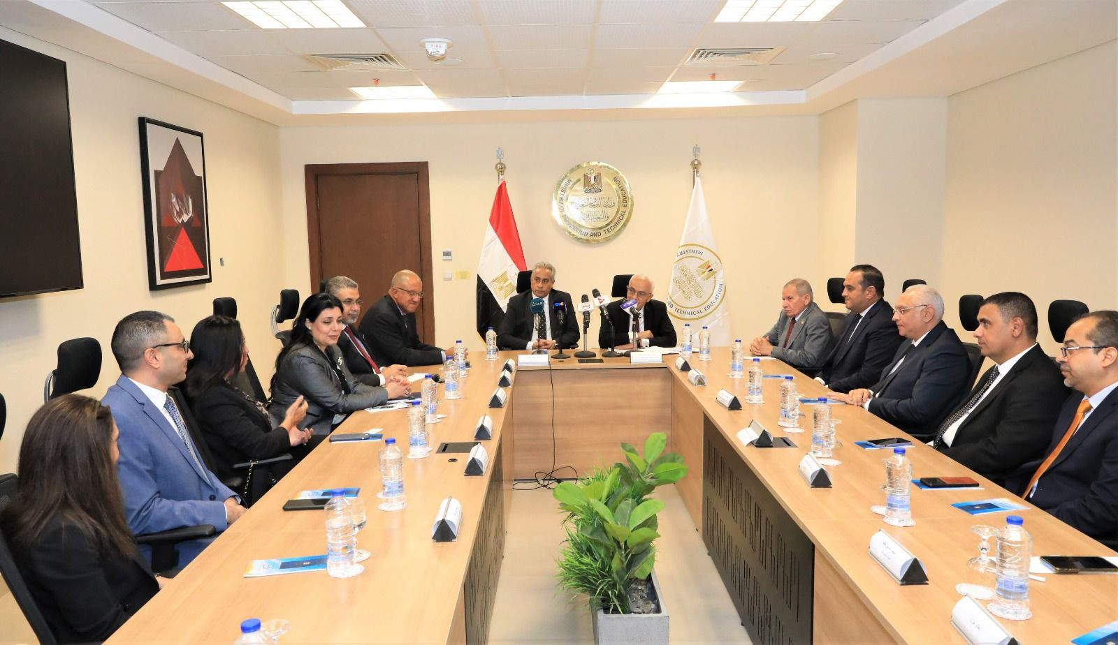 وزيرا التعليم والعمل