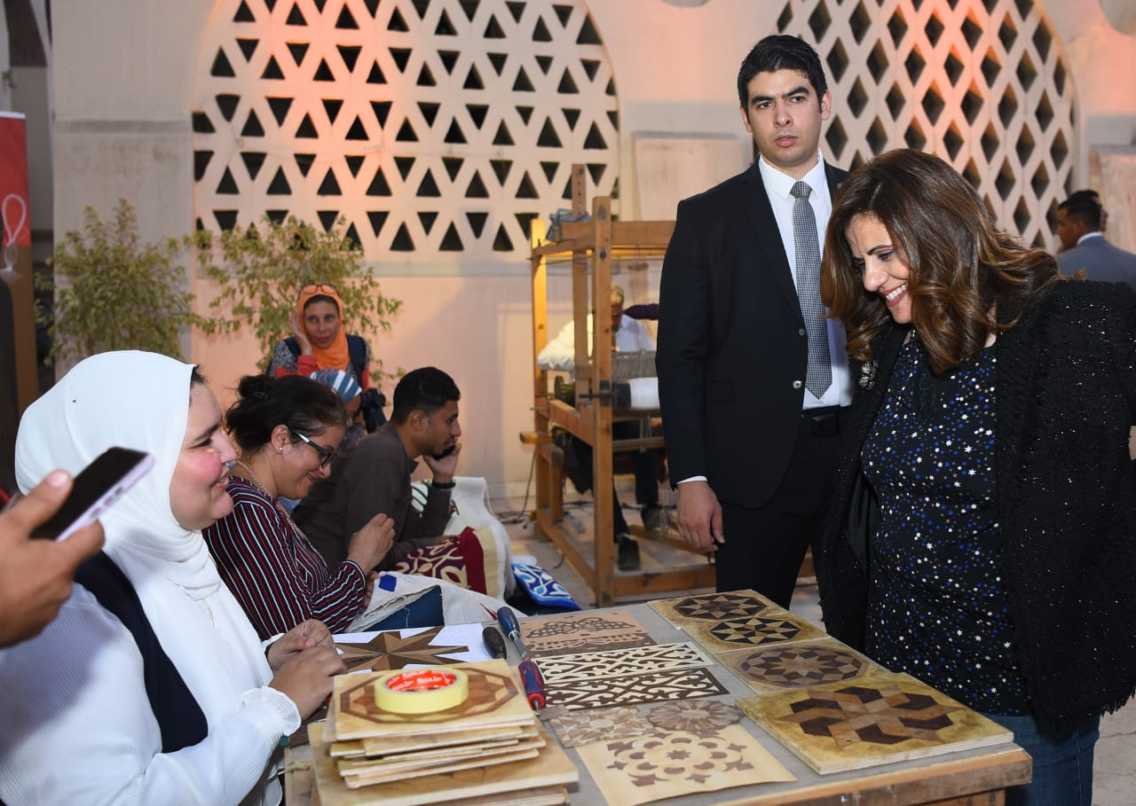 وزيرة الهجرة