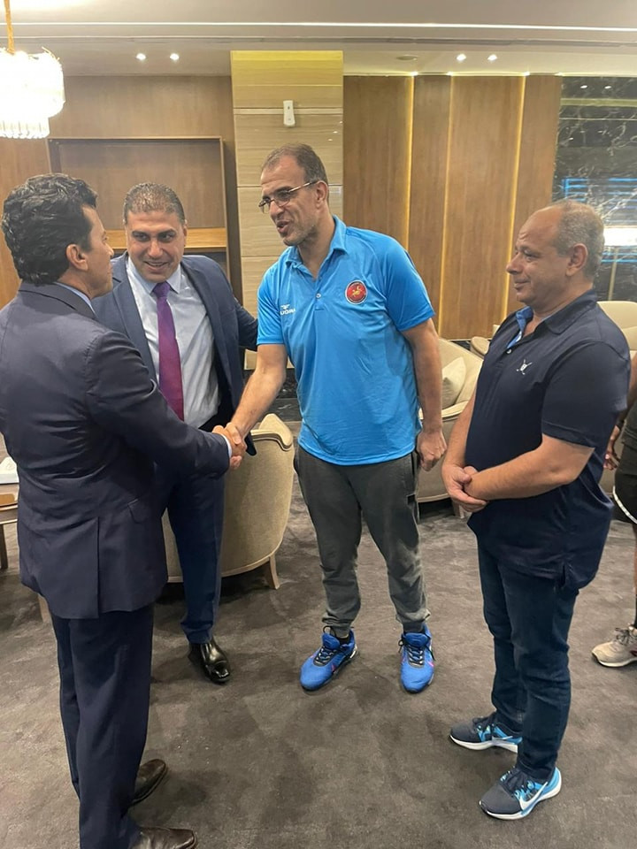 وزير الرياضة يستقبل أبطال منتخبنا تحت ٢٠ عاما للمصارعة الرومانية