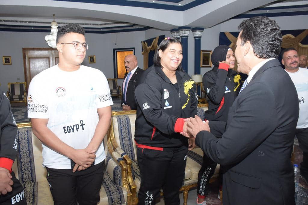 وزير الرياضة