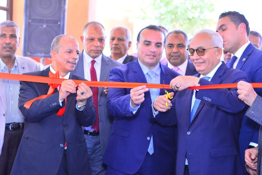 وزير التعليم يفتتح مدرسة ترعة السواحل