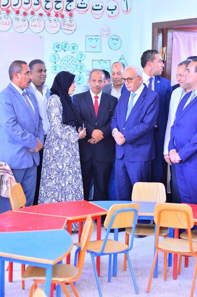 وزير التعليم يفتتح مدرسة ترعة السواحل