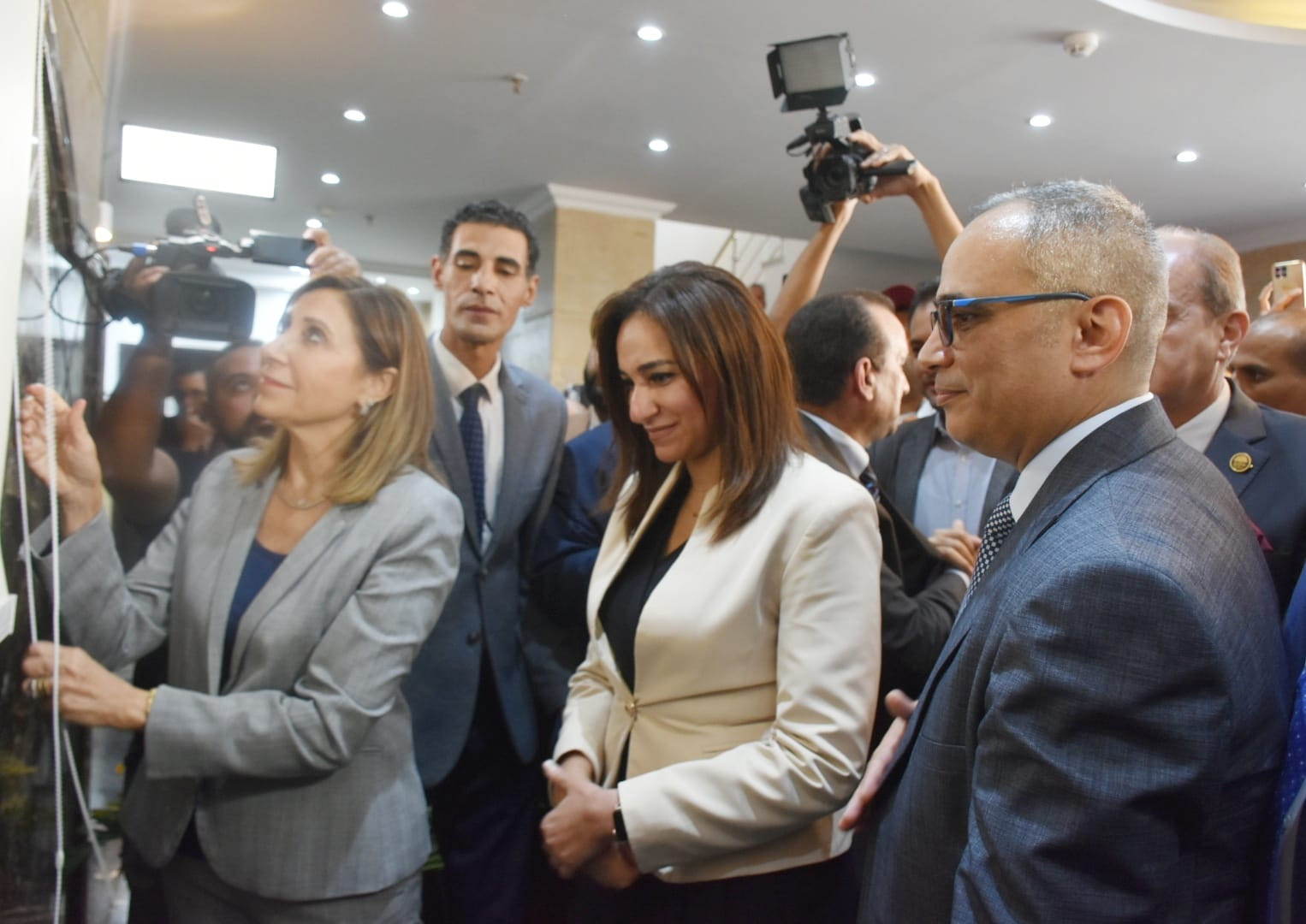 وزيرة الثقافة