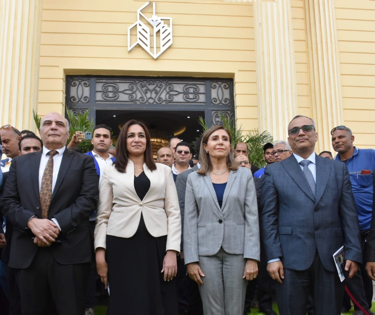 وزيرة الثقافة