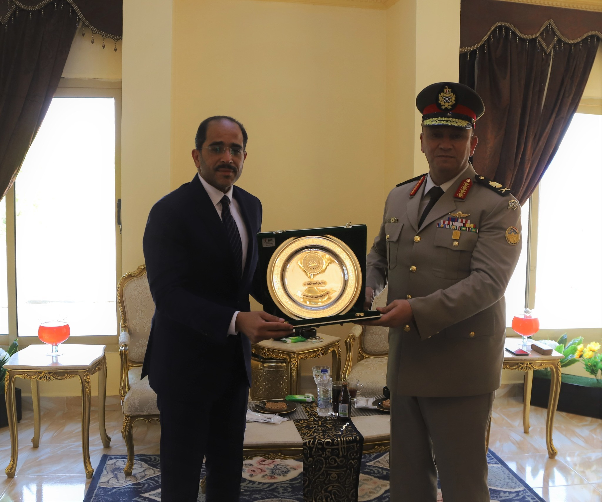 الوزير المفوض القائم بأعمال سفير الكويت بمصر