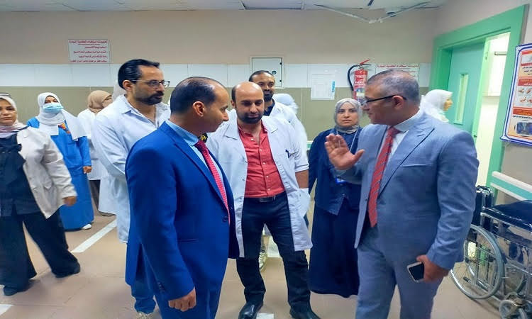 وكيل وزارة الصحة بالقليوبية يتفقد مستشفى التأمين الصحي ببنها