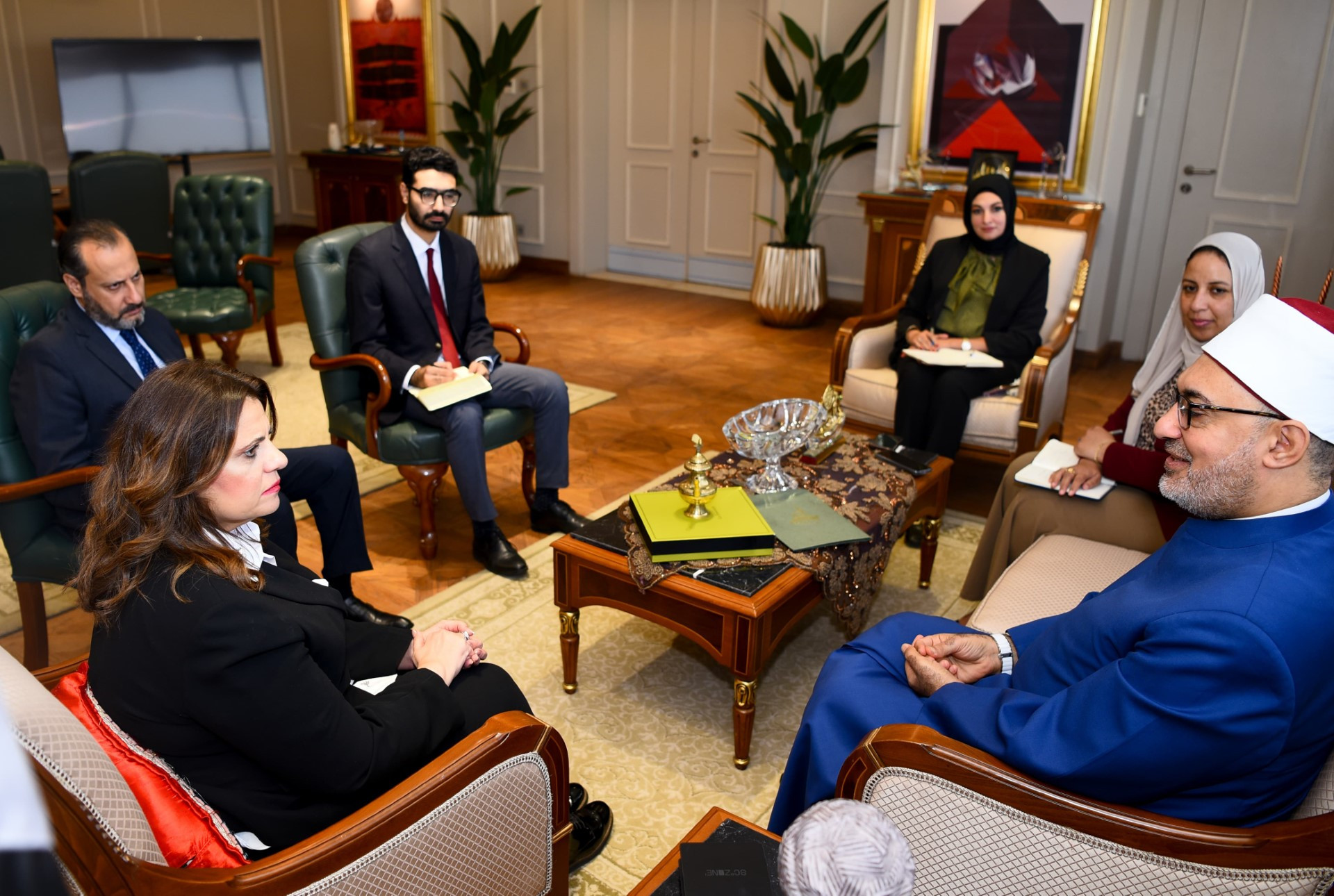 وزيرة الهجرة