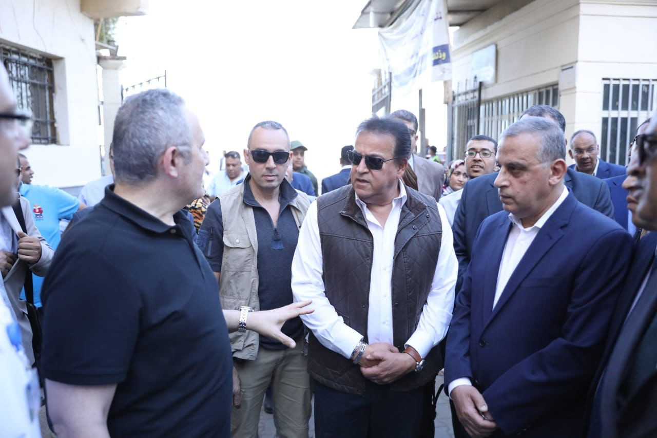 وزير الصحة بمستشفى سوهاج التعليمي