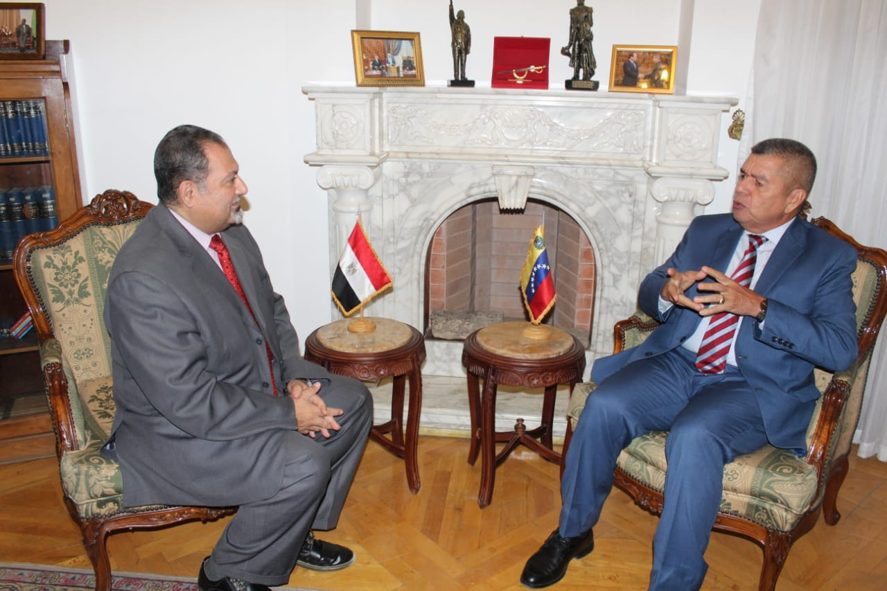 حمودة مع سفير فنزويلا