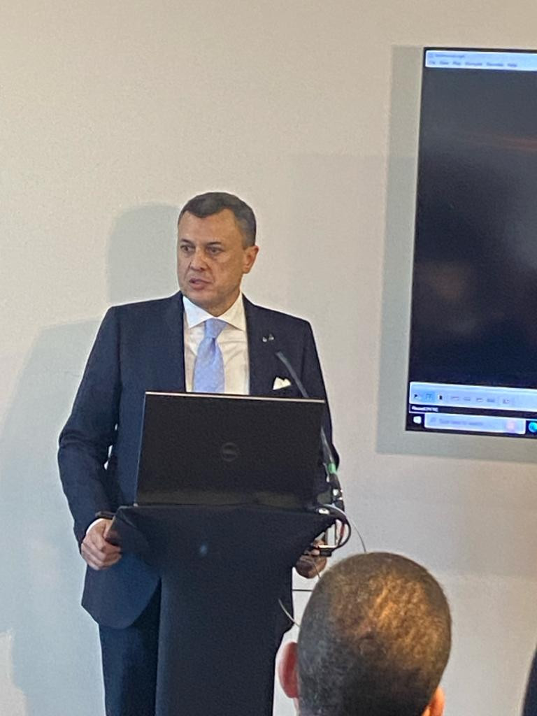 وزير السياحة