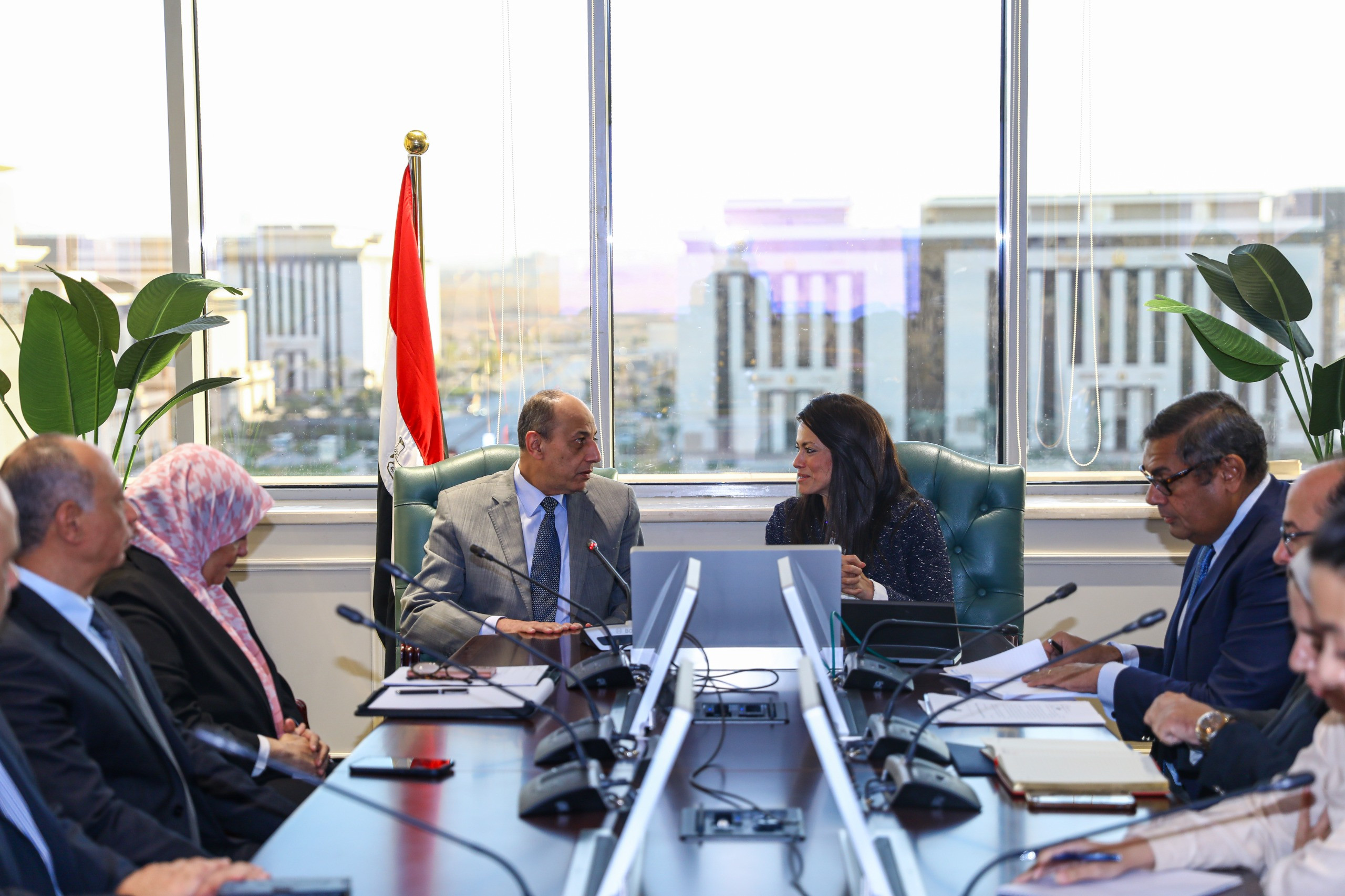 المشاط وحلمي