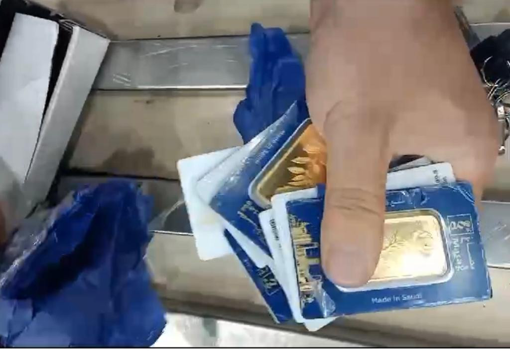 جمارك مطار القاهرة