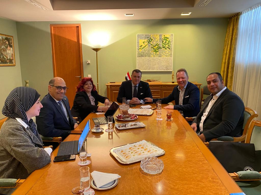 وزير السياحة والآثار