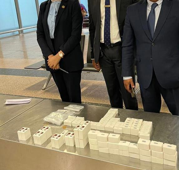 جمارك مطار القاهرة
