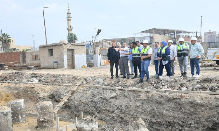 محافظ الغربية يتابع أعمال الرصف والتطوير بقطور والمحلة الكبرى