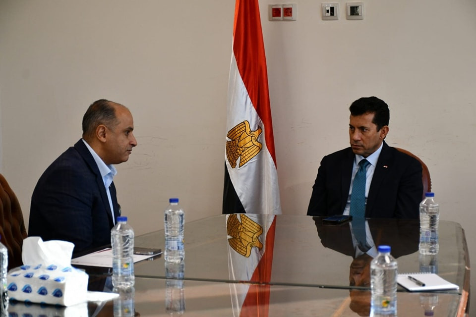 وزير الرياضة والتايكوندو