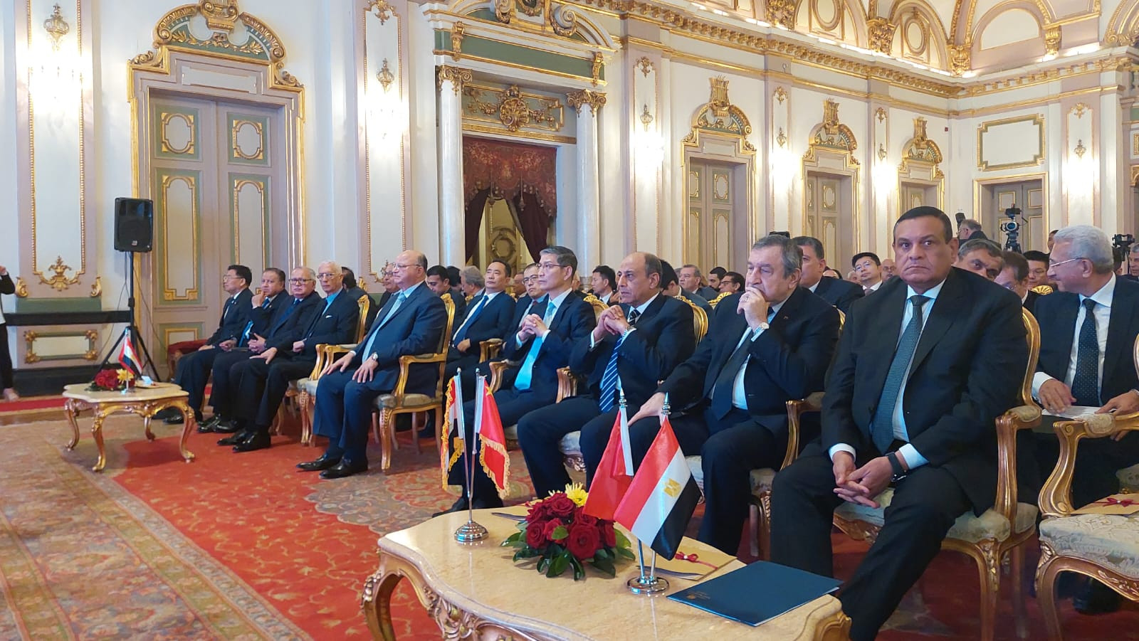 محافظ  القاهرة