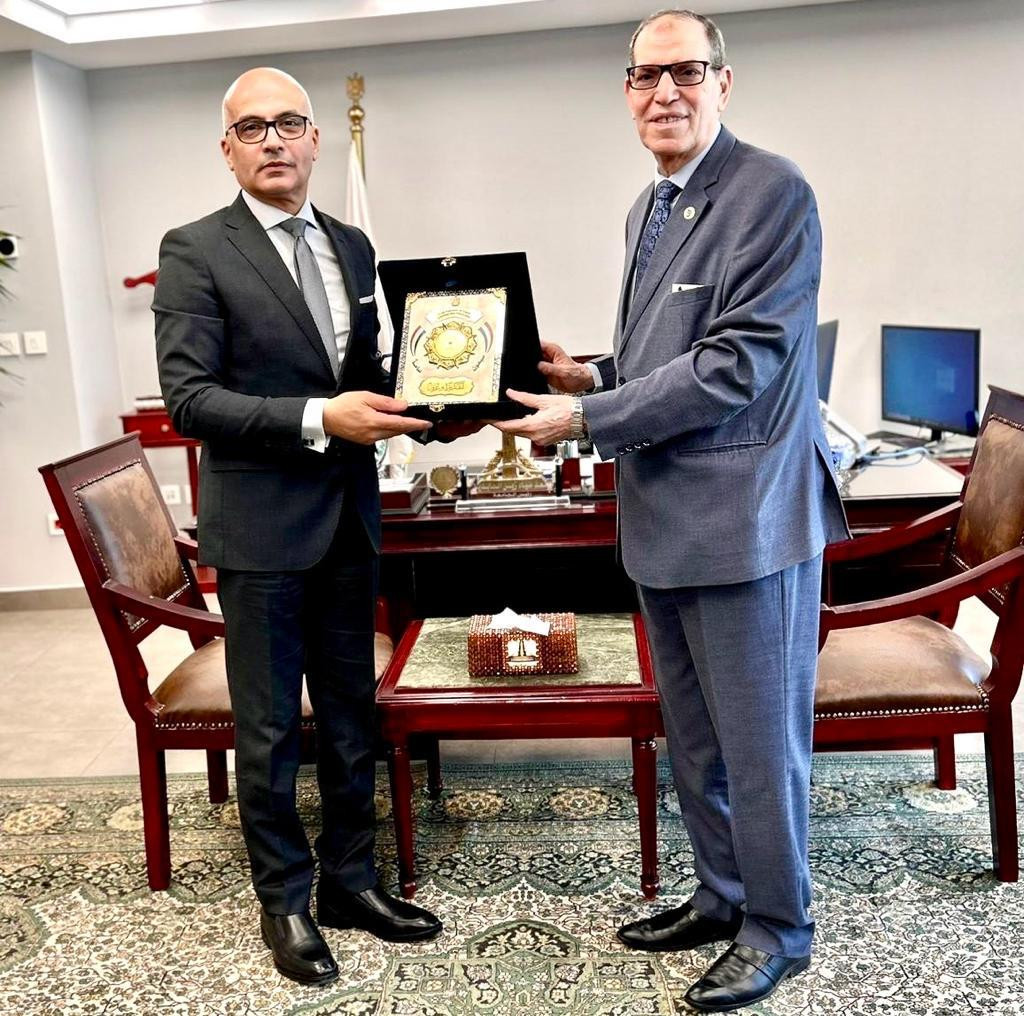 رئيس هيئة النيابة الإدارية ورئيس جامعة عين شمس