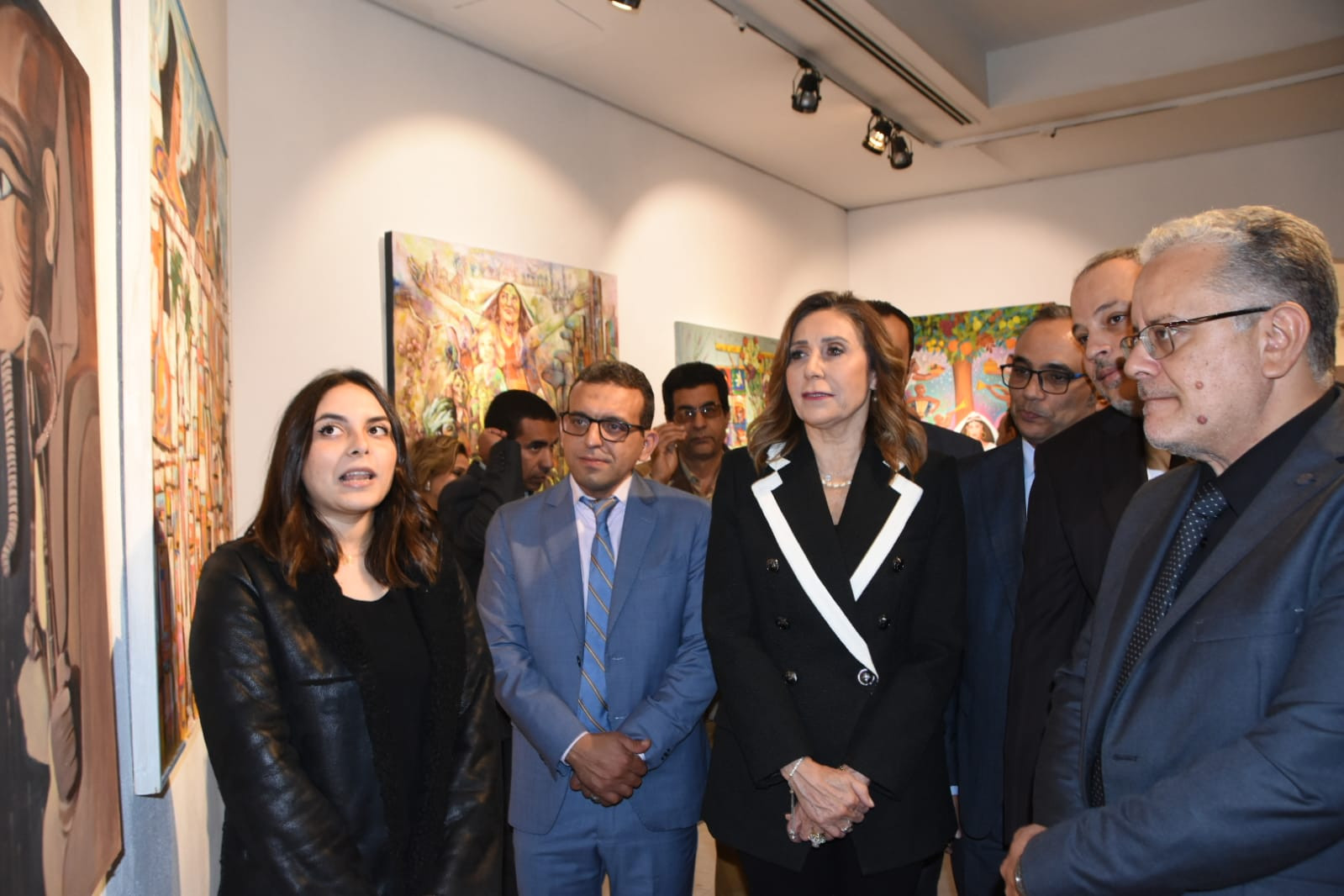 وزيرة الثقافة