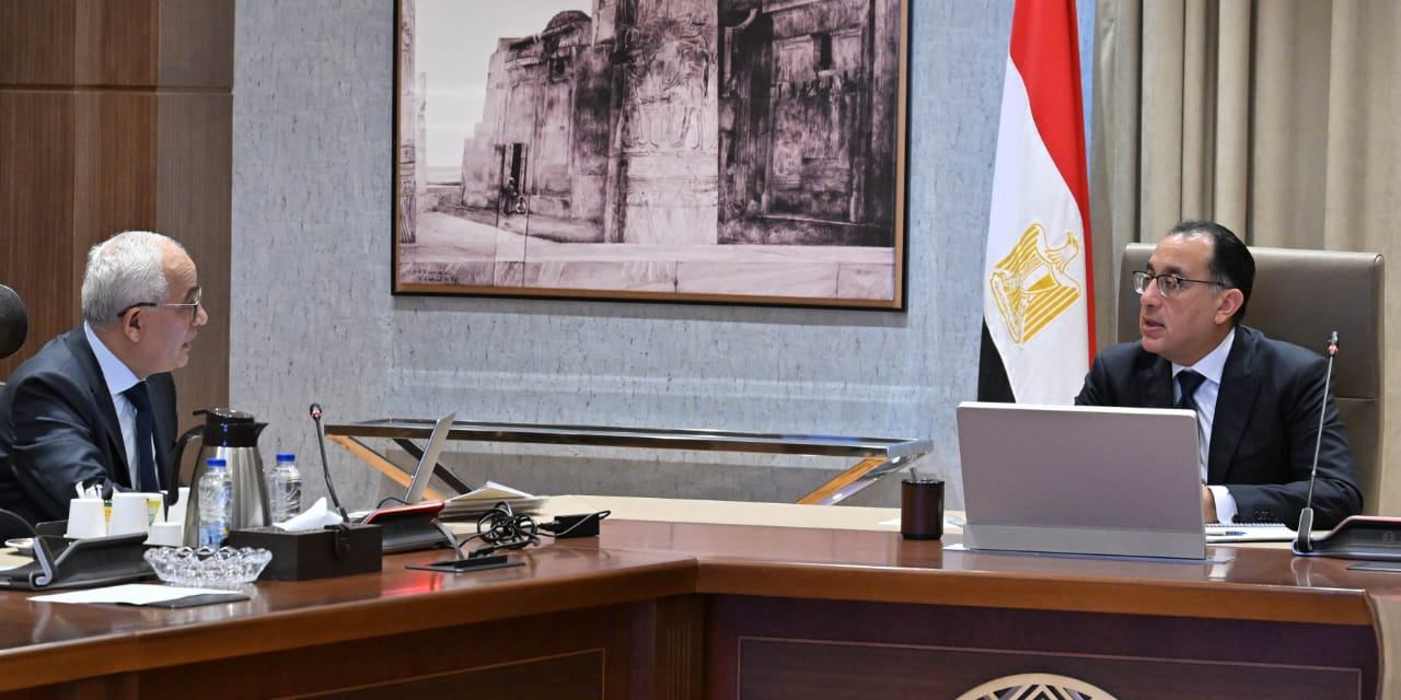 رئيس الوزراء ووزير التعليم