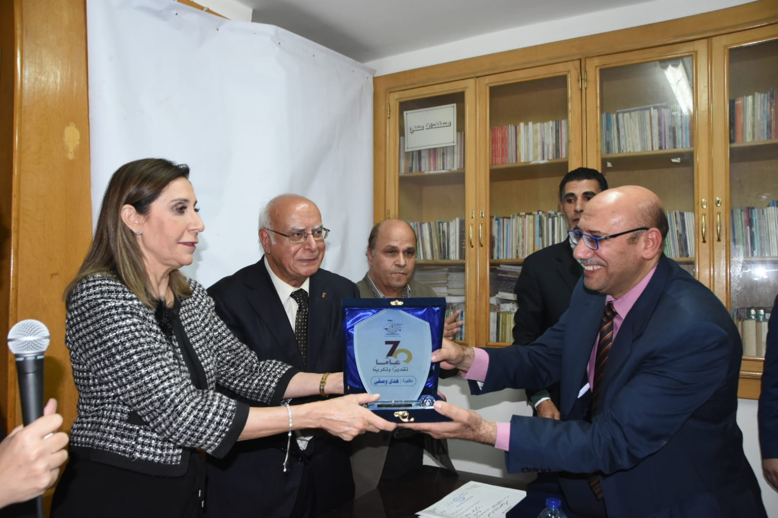 وزيرة الثقافة