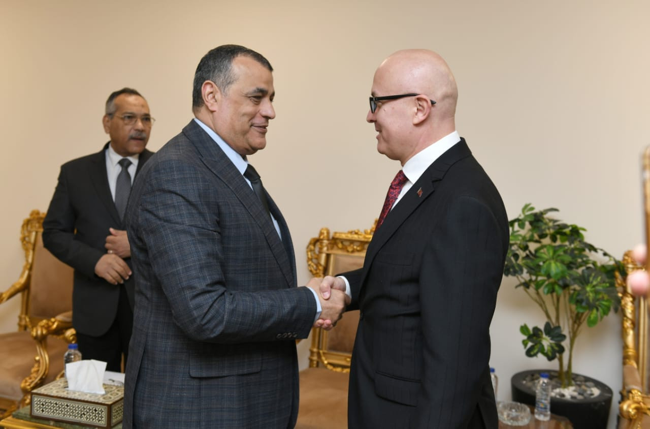 وزير الانتاج الحربي