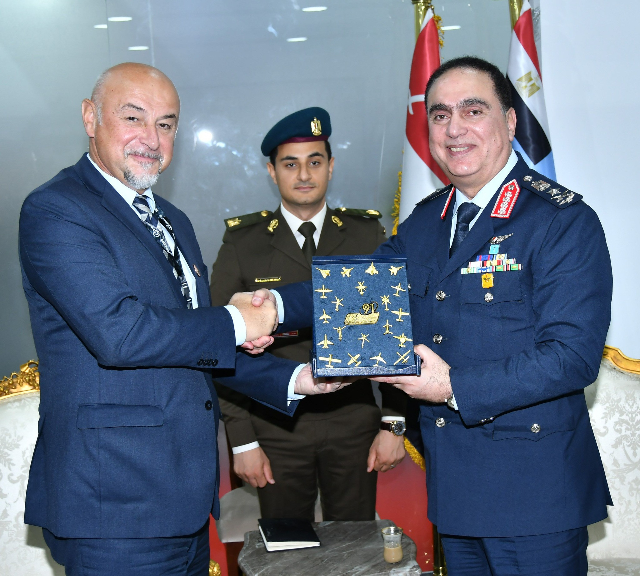 القوات المسلحة ايديكس