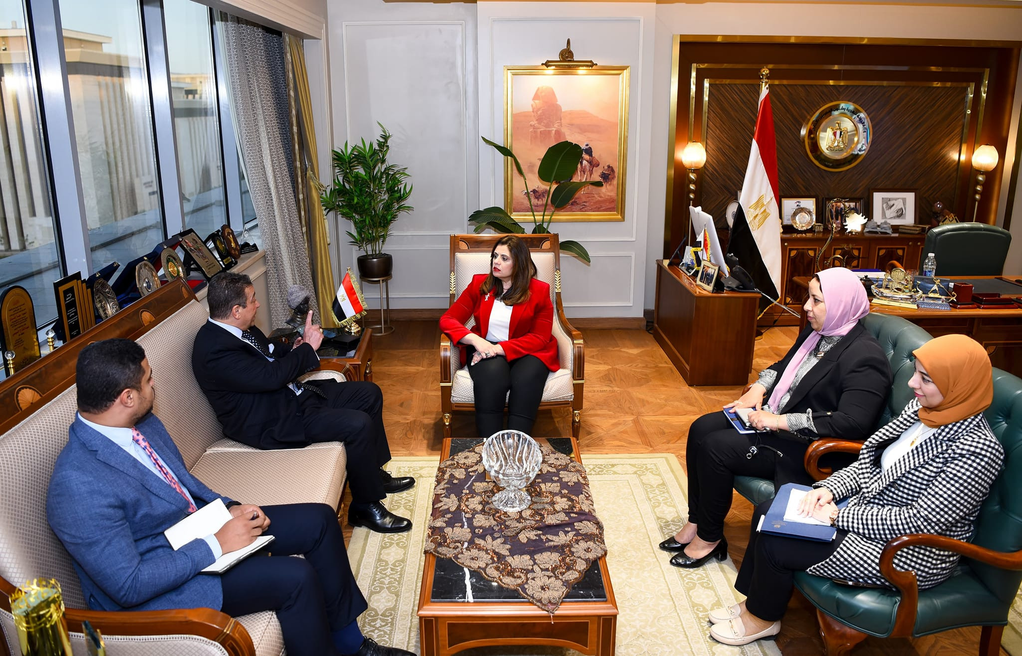 وزيرة الهجرة