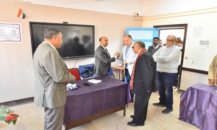 محافظ أسيوط