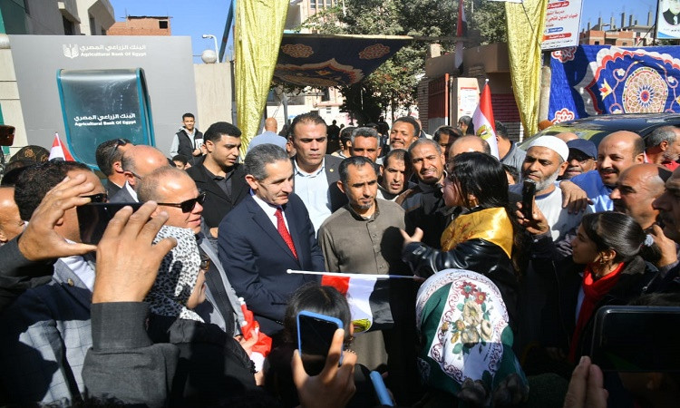 محافظ الغربية يواصل جولاته الميدانية على اللجان الانتخابية