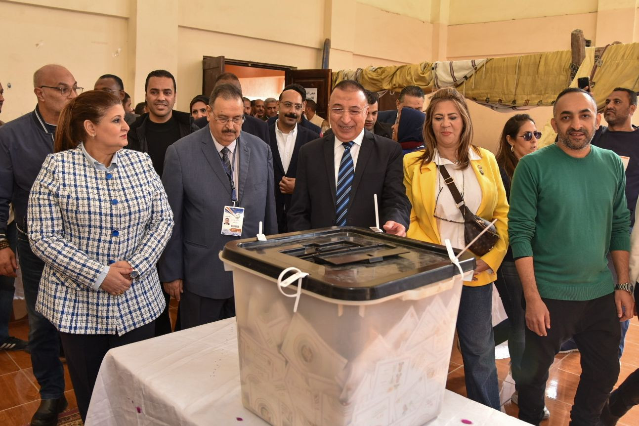 محافظ الإسكندرية