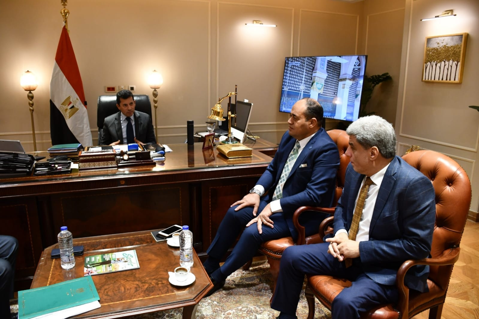 وزير الرياضة يبحث استعدادات اللجنة البارالمبية